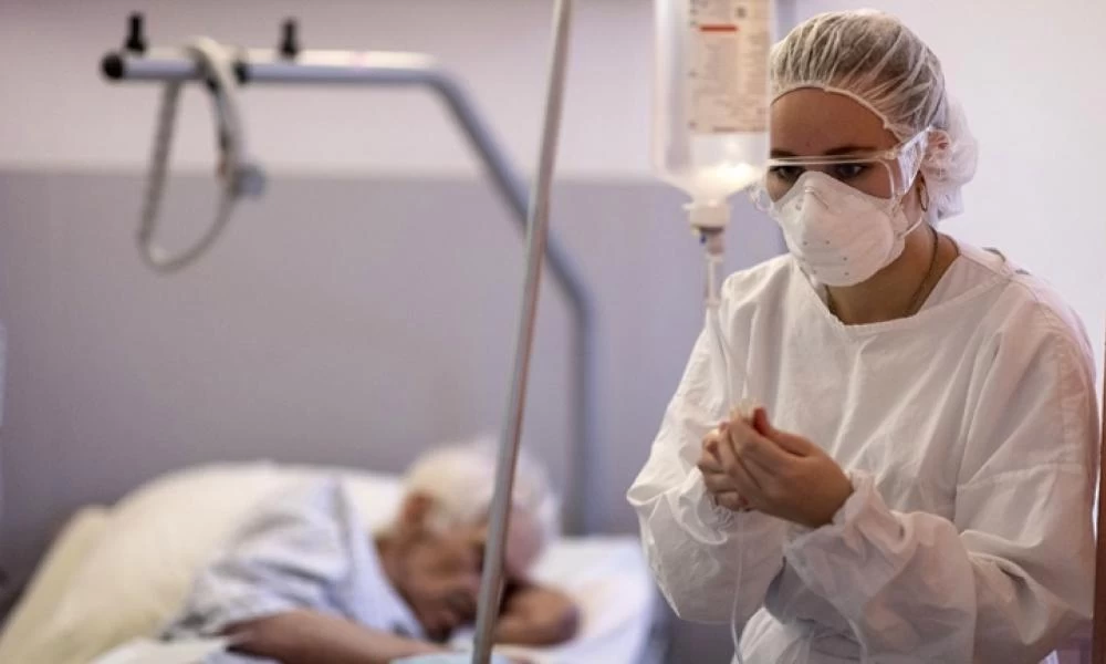 Κορονοϊός - Γαλλία : Αριθμός "ρεκόρ" διασωληνωμένων ασθενών στις ΜΕΘ